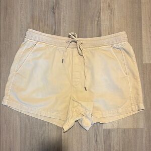 GAP Women's Tan Cargo Shorts